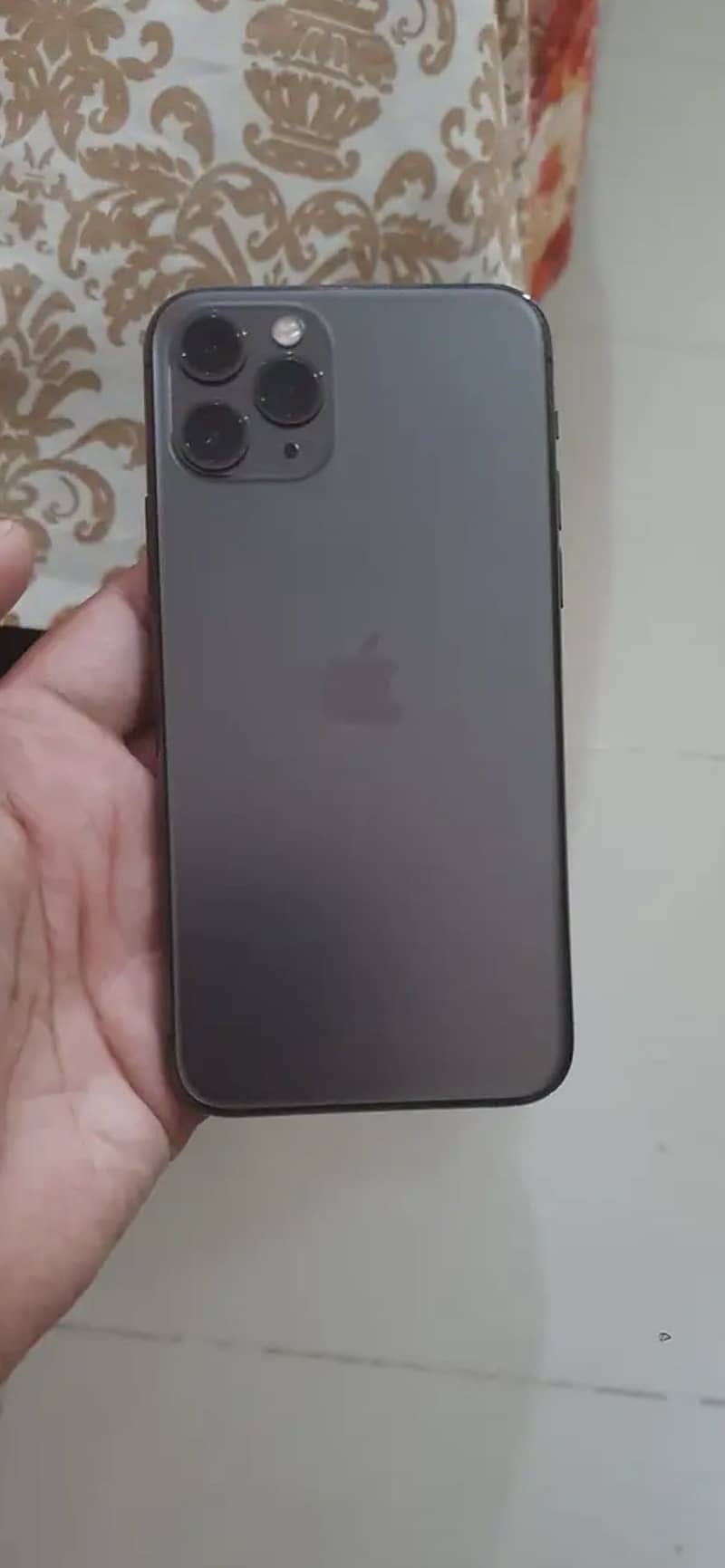 Apple iPhone 11 Pro Sim Working 2