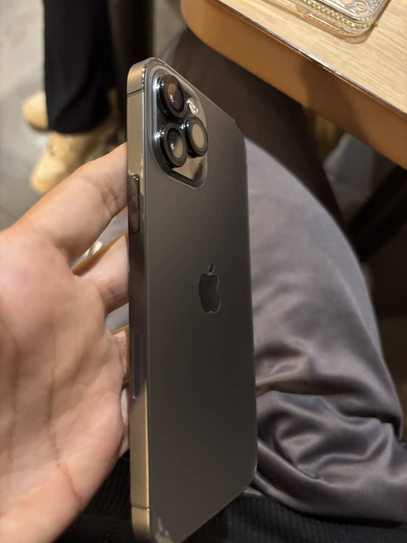 Apple iPhone 12 Pro Max 7