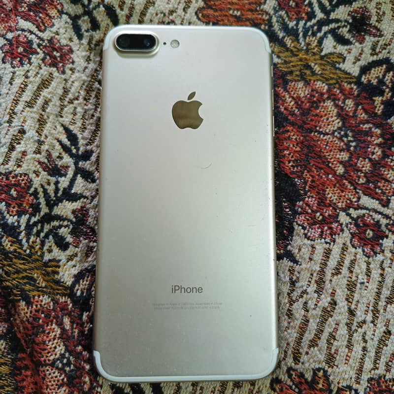 Apple iPhone 8 Plus 1