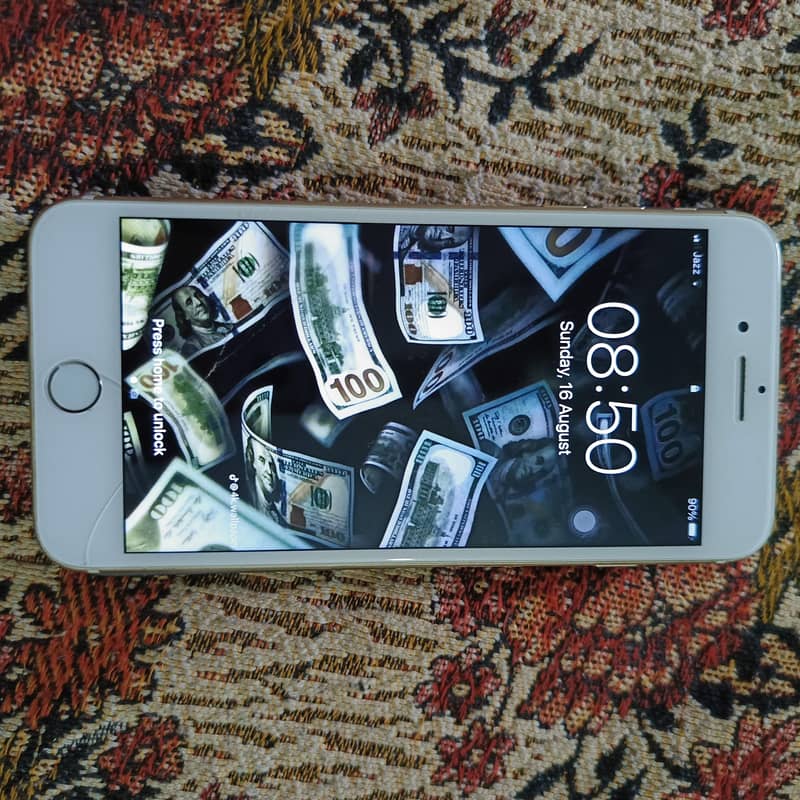 Apple iPhone 8 Plus 2