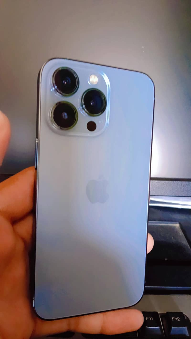 Apple iPhone 13 Pro 1