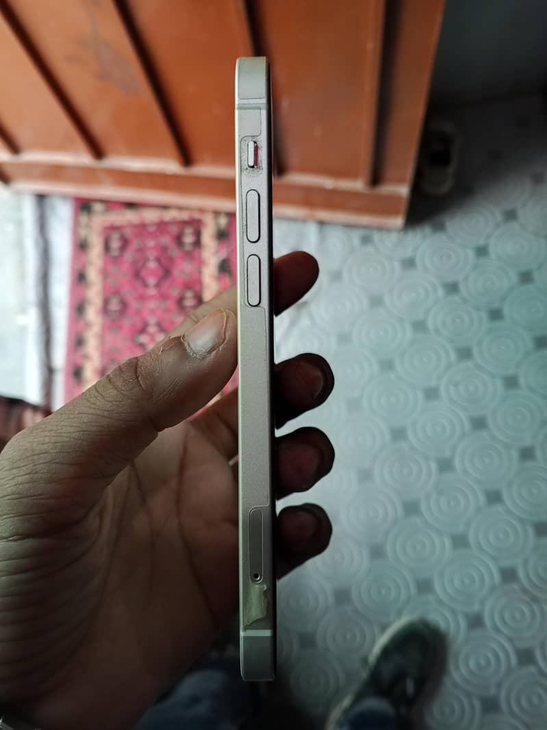 Apple iPhone 12 2
