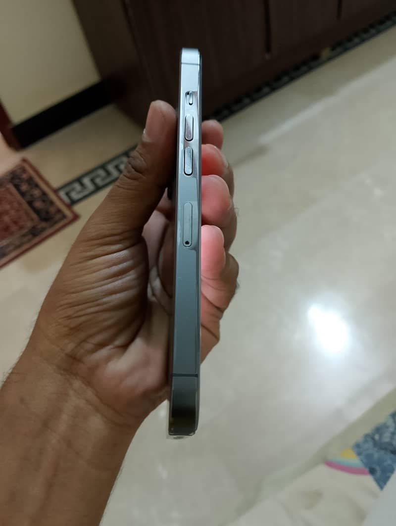 Apple iPhone 13 Pro 3