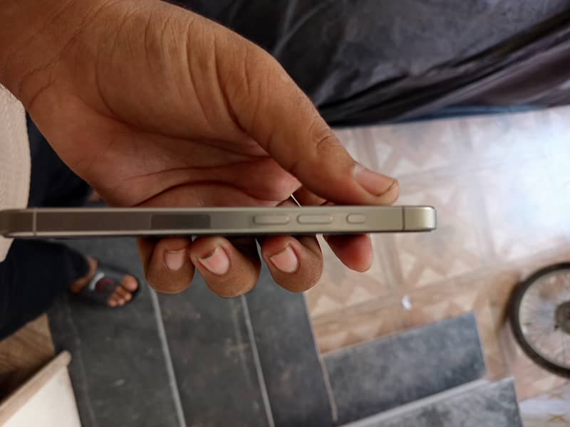 Apple iPhone 15 Pro 5