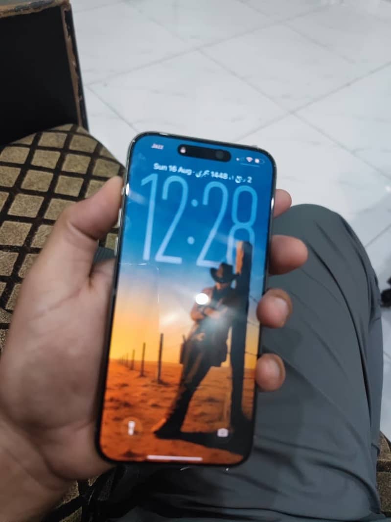 Apple iPhone 15 Pro Max 1