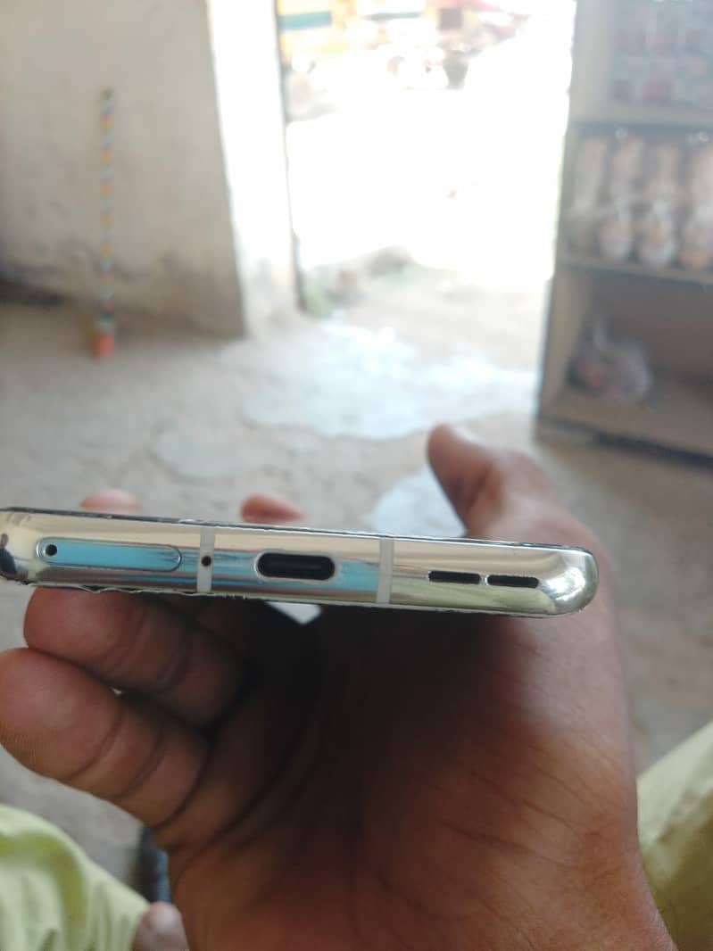 One Plus 9 Pro 4