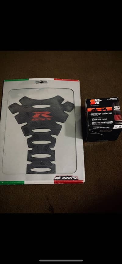 Suzuki GSXR K&N Oil Filter and Tank Pad