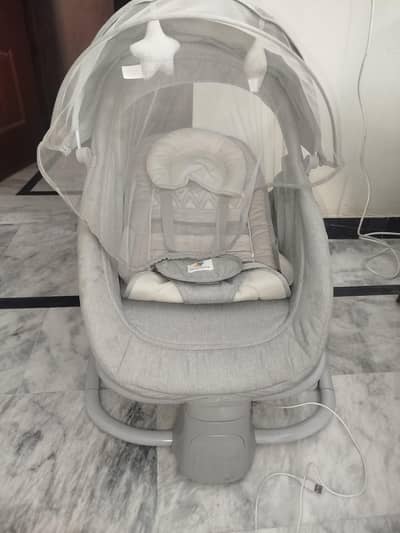 MASTELA DELUXE BASSIINET / SWING