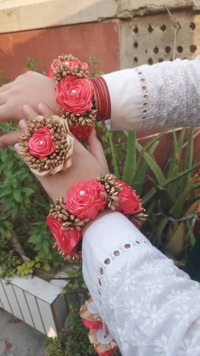 ribbon gajra with ring