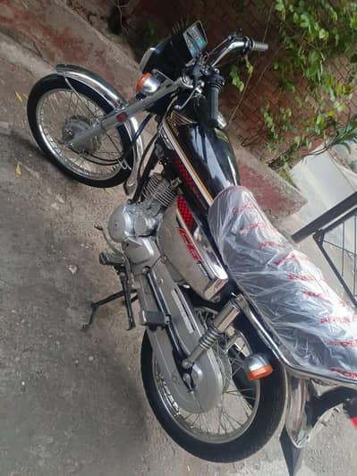 Honda 125 Selfstart Model 2015 good Condition Home use