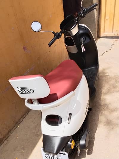 Hi speed ev Neo RMI 300