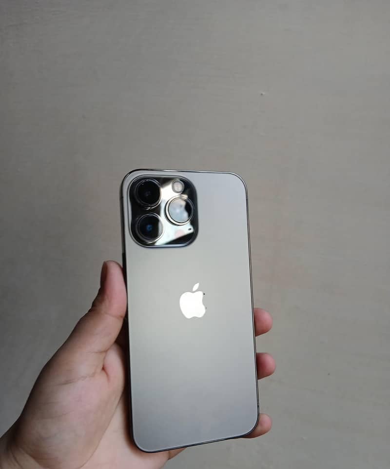 Apple iPhone 13 Pro 0