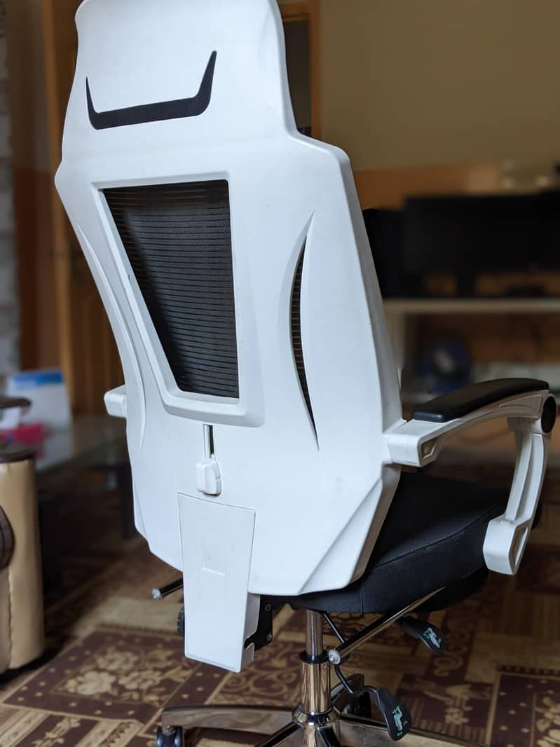 Computer table & chair 6