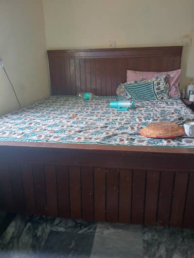 double bed with matres