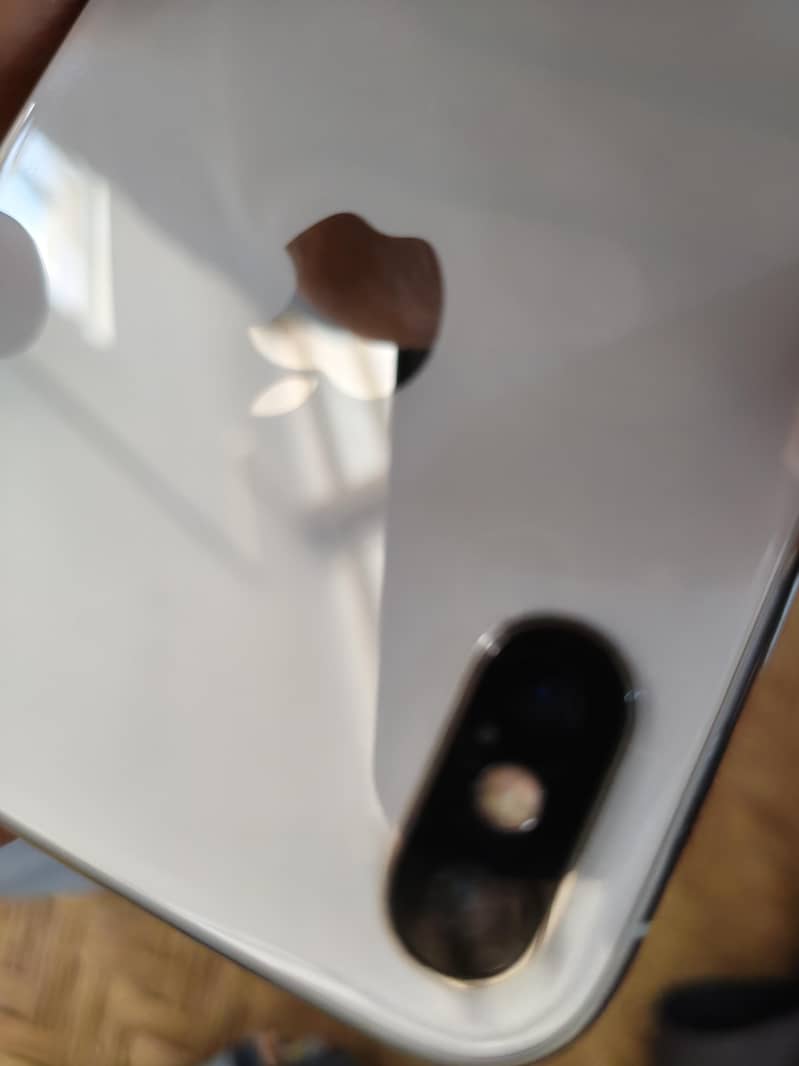 Apple iPhone X 6