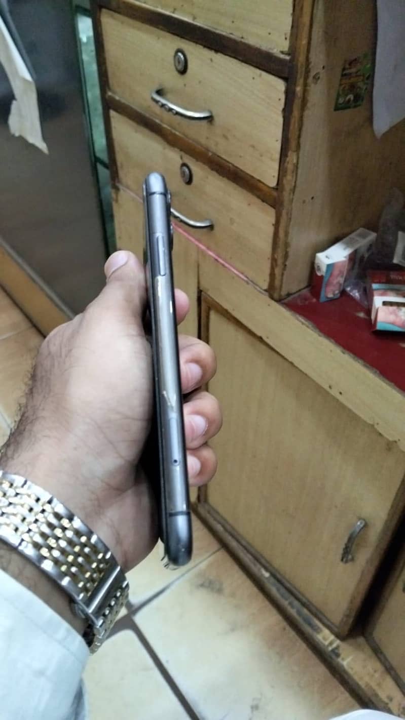 Apple iPhone 11 2