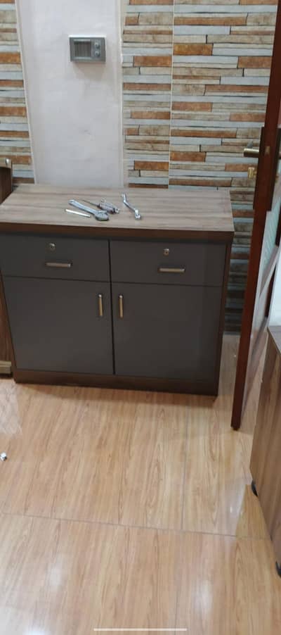 Office Exactive table for sale 03165100652