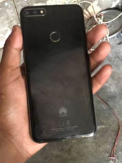 Huawei Y7