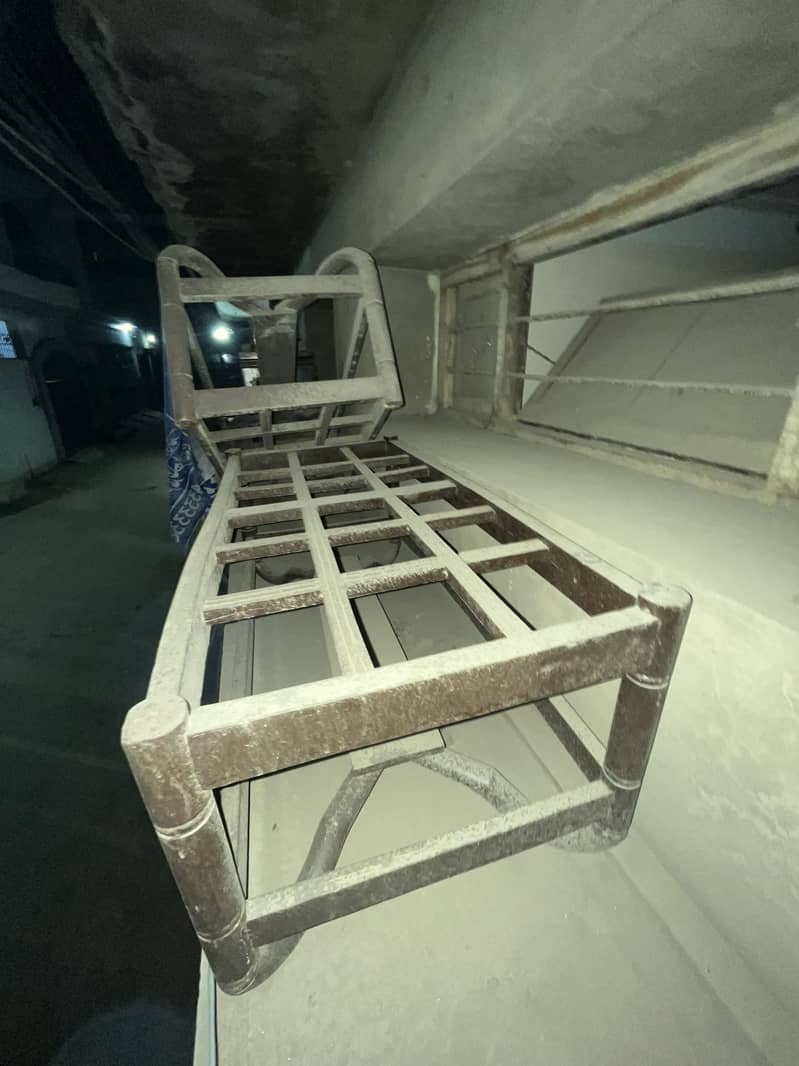 Wood table 0