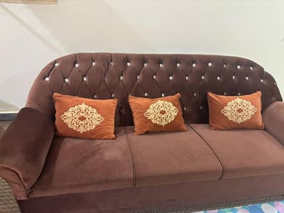 Premium 8-Seater Sofa – Slightly Used