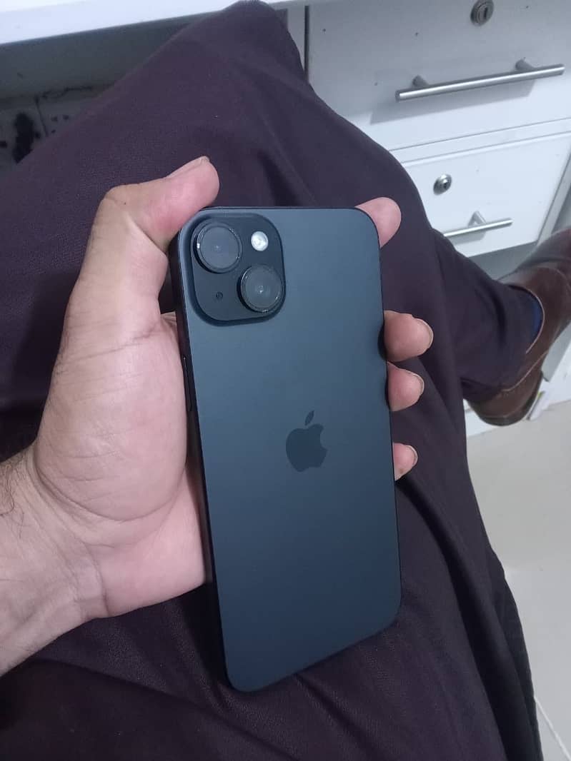 Apple iPhone 15 plus 3