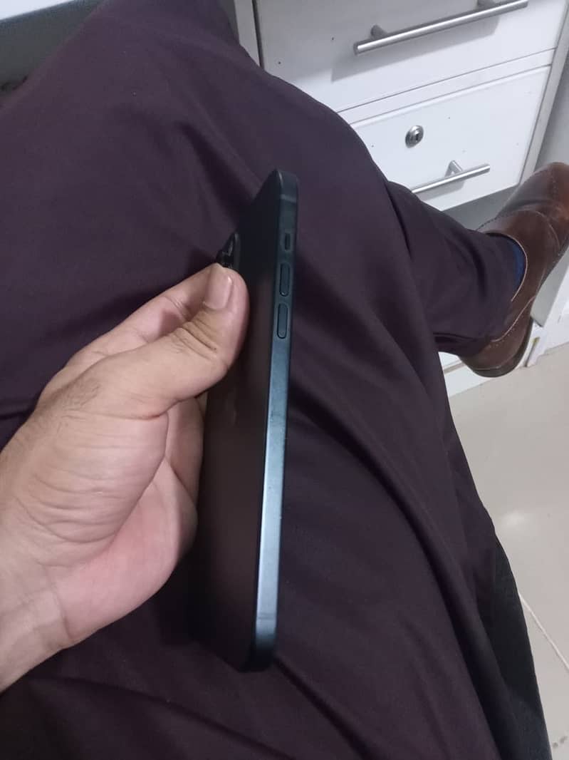 Apple iPhone 15 plus 7