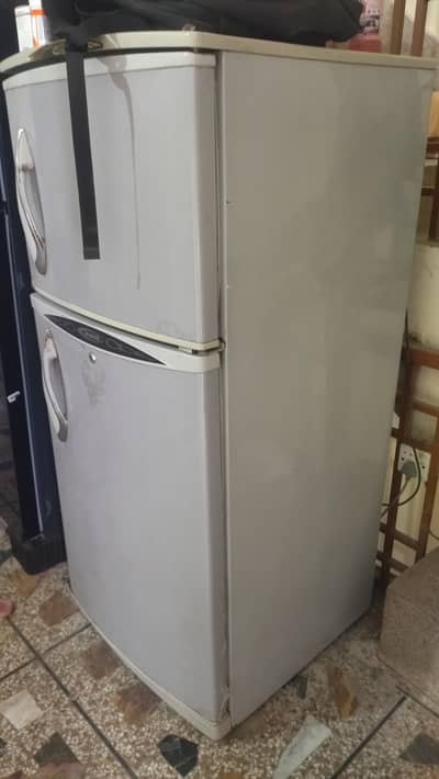 used Fridge in I10/4