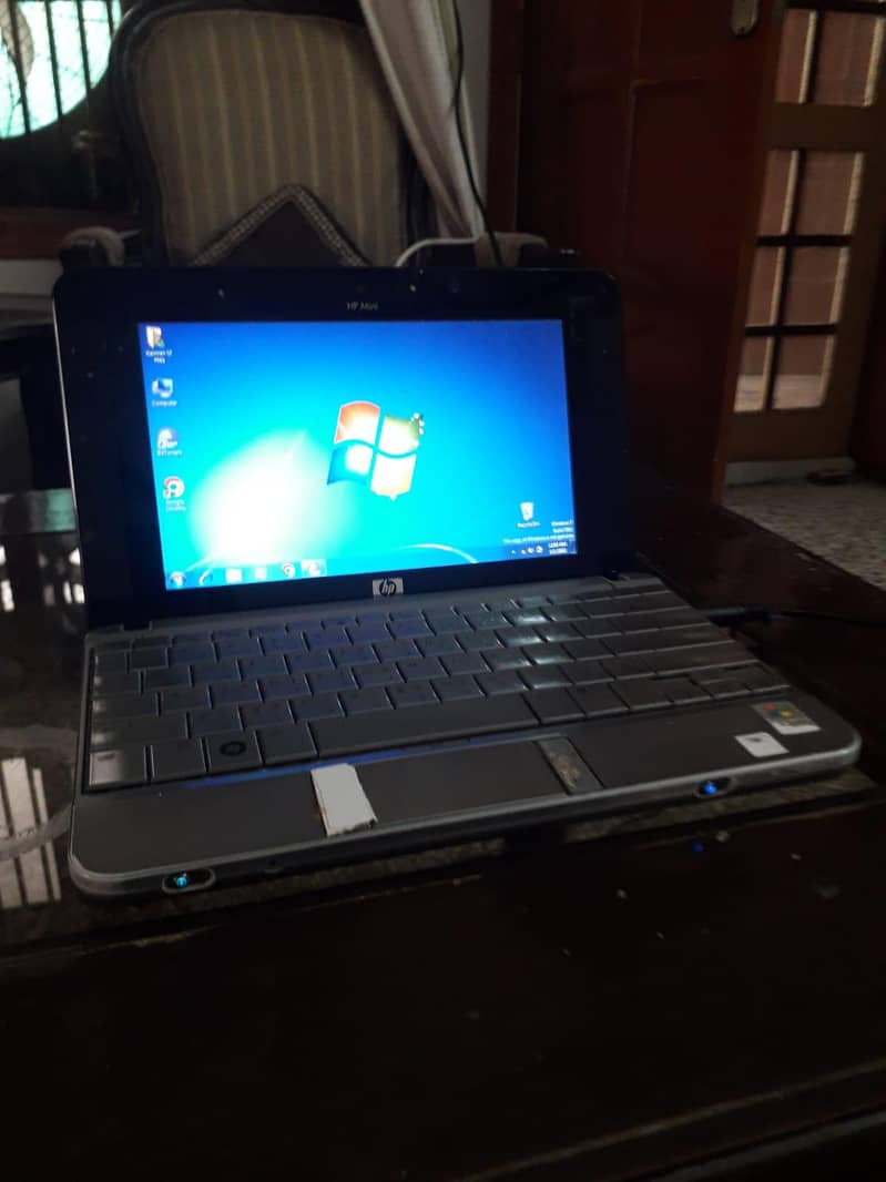 HP mini 1