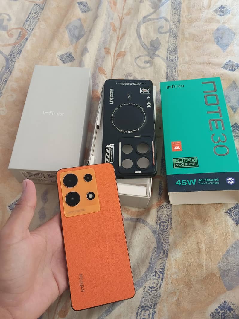 Infinix Note 30 10