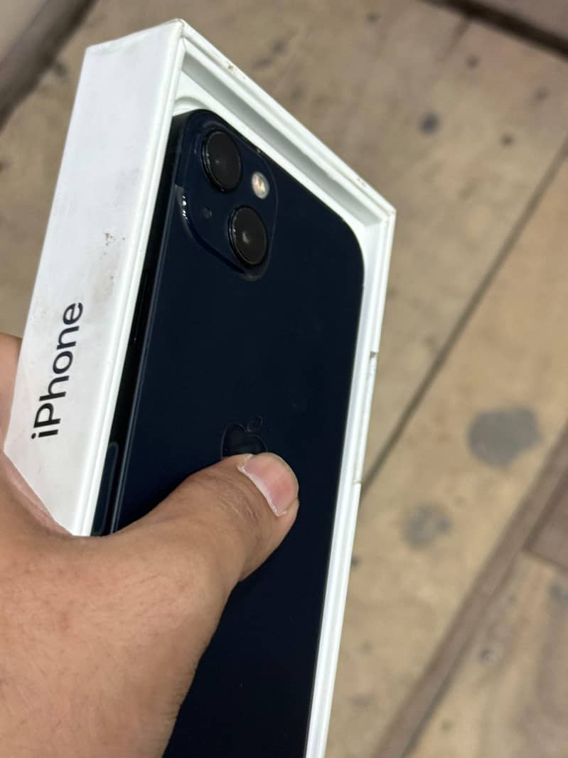 Apple iPhone 13 3