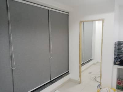 Roller Blind | Window Curtain | Window Blind | Wallpaper/ Wooden floor