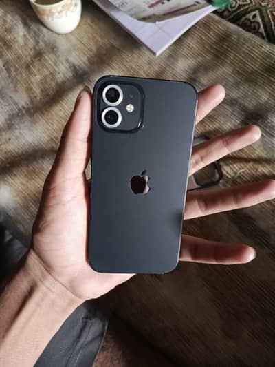 Apple iPhone 12
