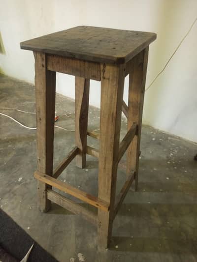 Table and chair for sale
