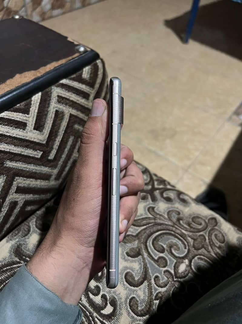 Google Pixel 7 Pro 4