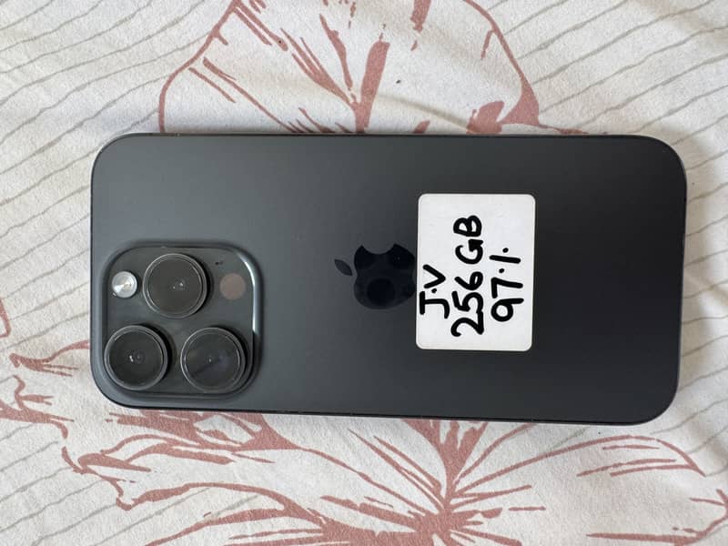 Apple iPhone 15 Pro 2