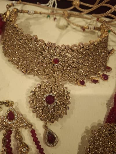 ARTIFICIAL JEWELLERY SETS FOR BRIDAL & PARTY WEAR