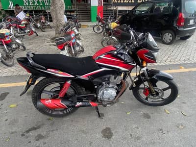 Honda CB 125F