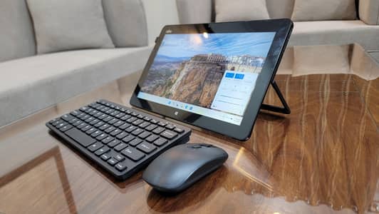 Fujitsu 2-in-1 Laptop Tablet | Touchscreen | Core i7, 7th Gen