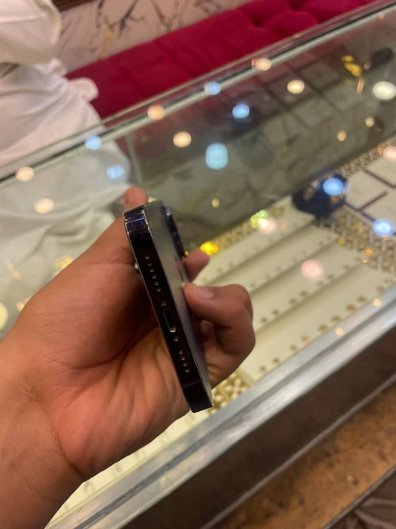 Apple iPhone 14 Pro Max 5