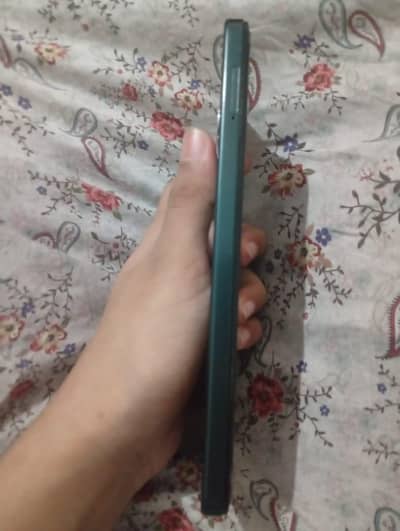 Vivo Y 04
