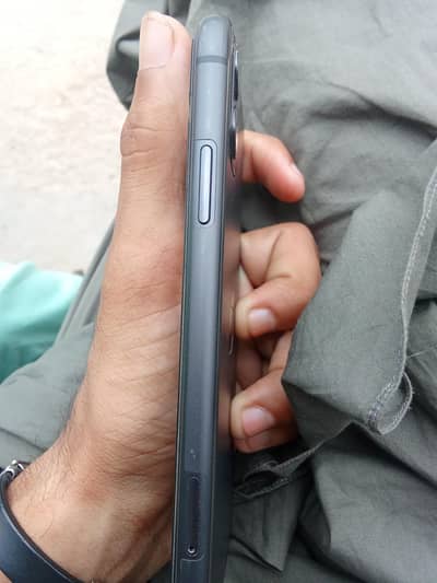 Apple iPhone 11