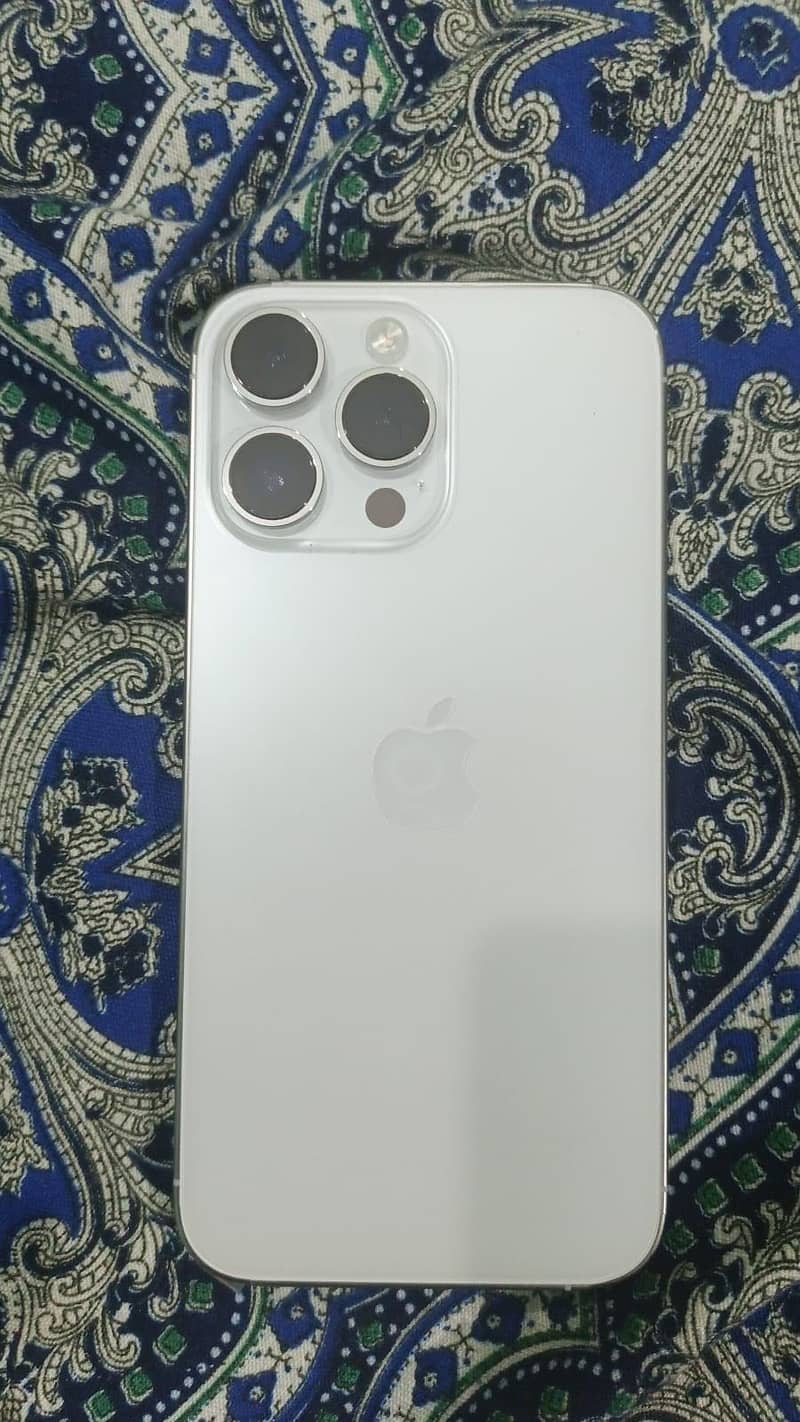 Apple iPhone 14 Pro Max 0