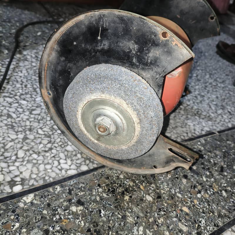 Bench grinder 1