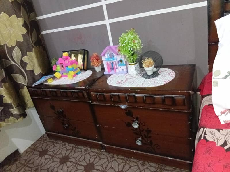 Double Bed Set with Dressing Table & Side Table 3