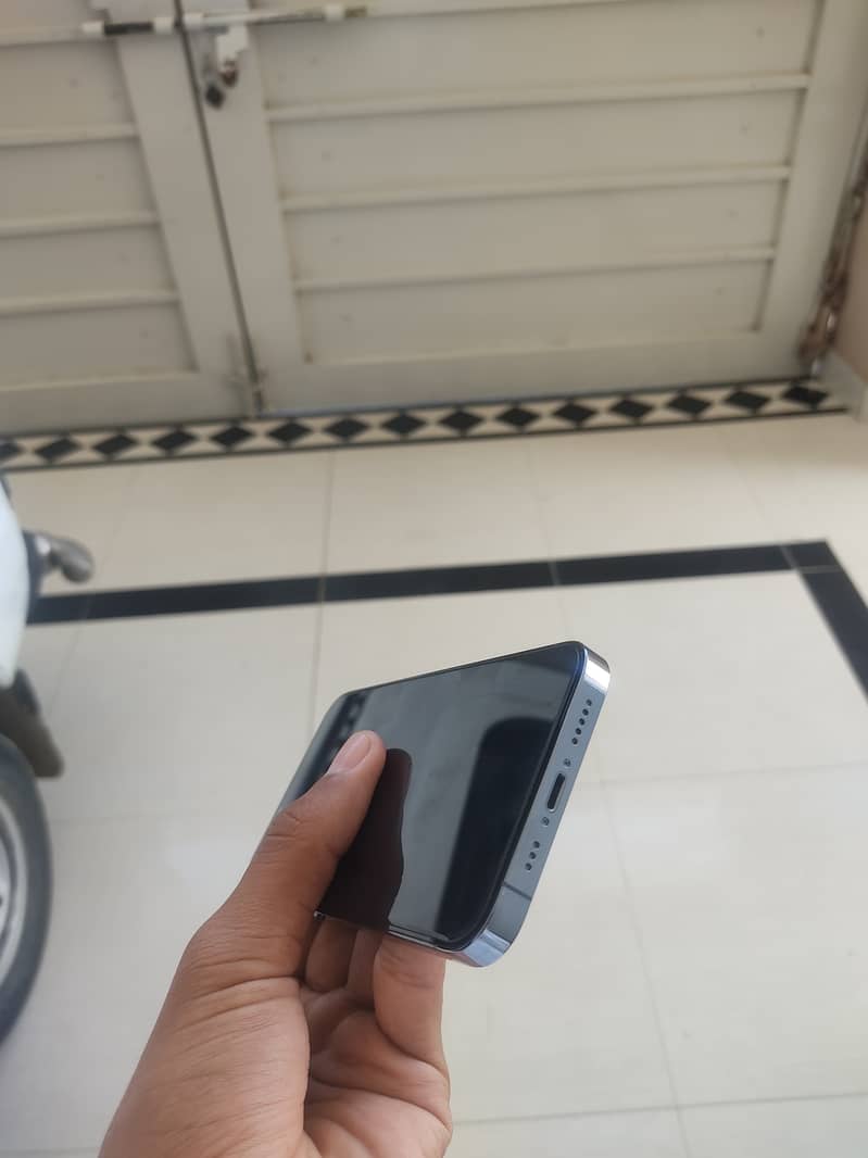 Apple iPhone 13 Pro 3