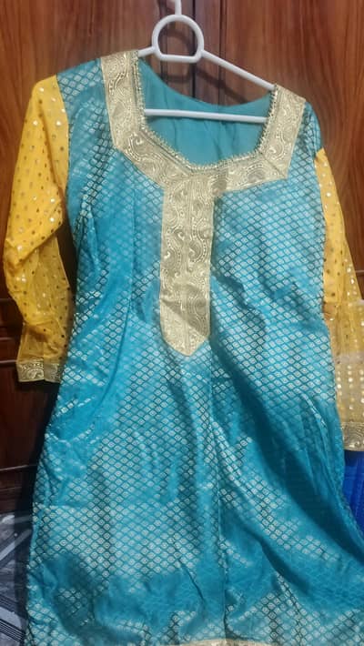 mehndi dress for sale