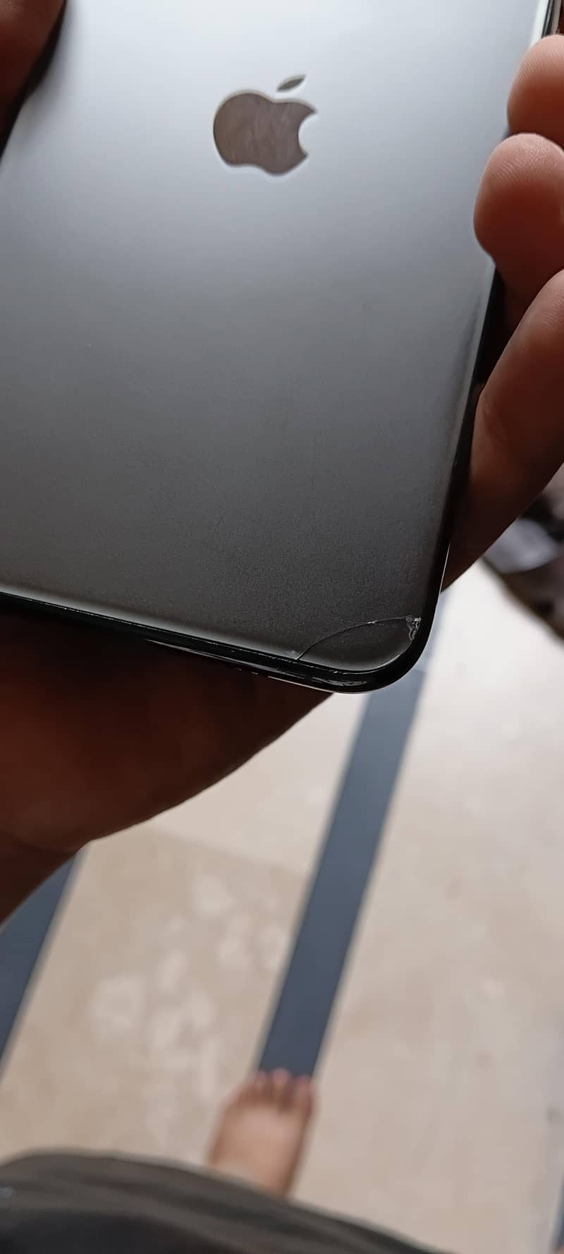 Apple iPhone 11 Pro Max 7