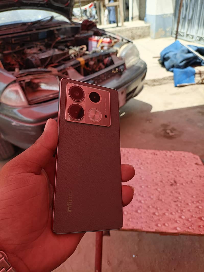 Infinix Note 40 5