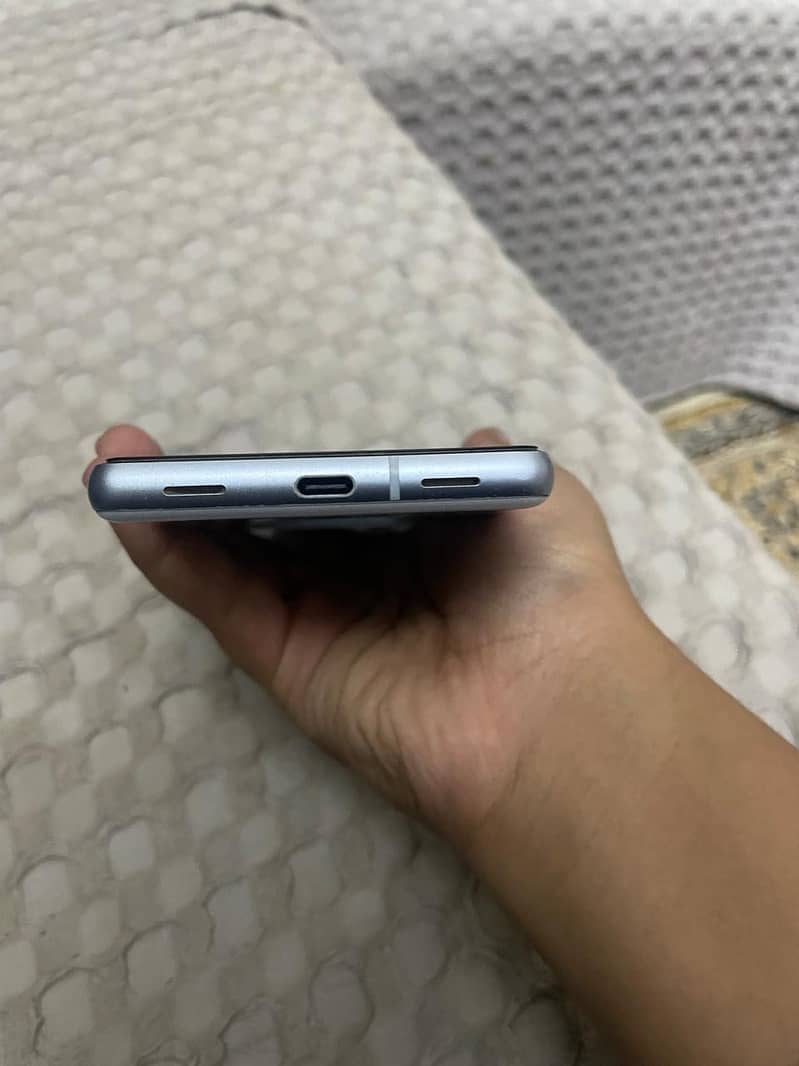 Google Pixel 7a 4