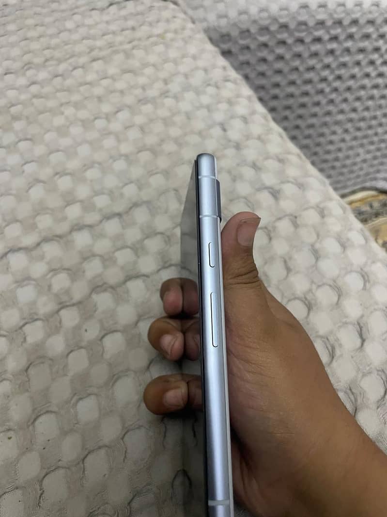 Google Pixel 7a 12